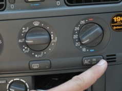 Ten jeden błąd zimą sprawia, że szyby parują jeszcze bardziej. Kierowcy wciąż to robią