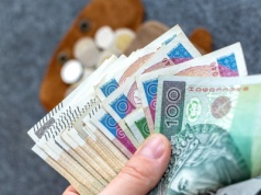 5 tys. zł na święta. Na co najchętniej wydaliby je Polacy?