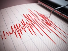 Ewakuacja w Japonii. Trzęsienie ziemi u wybrzeży kraju
