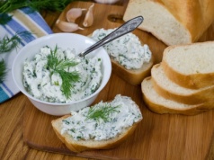 Robi się w pięć minut, a znika w dwie. Idealna pasta do kanapek na śniadanie