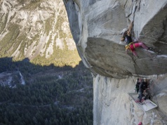 Laura Pineau dokonała pierwszego kobiecego przejścia „Wet Lycra Nightmare” 8b w Yosemitach