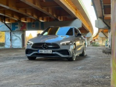 Niemcy znów to zrobili. Oto hybrydowe kombi z dieslem. Mercedes C 300 de