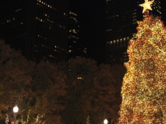 5 tys. zł prezentu na święta? Tak Polacy rozdysponowaliby dodatkowe pieniądze