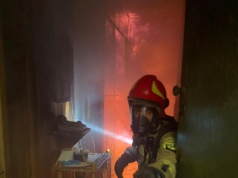 Pożar w mieszkaniu na Woli. W środku kobieta i dwa koty