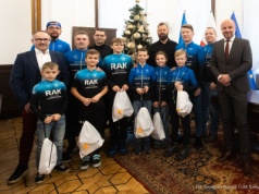 Prezydent Rzeszowa Konrad Fijołek zaprosił młodych bohaterów z Rzeszowskiej Akademii Kolarskiej