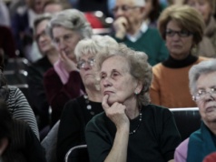 Powiaty mają uwagi do programu senioralnego. Jasne zasady to podstawa przejrzystości