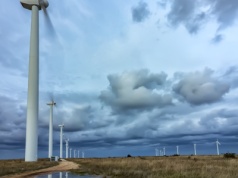 Ceny prądu we Francji spadły do zera. Winna pogoda