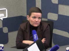 Rząd oddaje pole lokalnym układom. Samorządowa propaganda zostaje bez kontroli