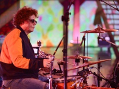 Sidney Polak zwolniony z T.Love sms-em? Wiadomo kto podjął decyzję