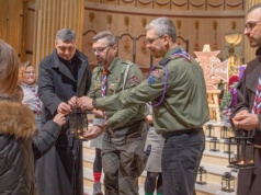 Harcerze przekazali Betlejemskie Światło Pokoju w licheńskim sanktuarium