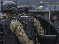 Założyli kościół i wyłudzali oraz prali pieniądze. CBŚP zatrzymało 12 osób