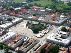 Podatki w Nowym Sączu w górę. Burzliwa sesja, ostre spory i decyzja większości