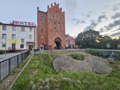 Dwie firmy chcą zająć się "dziurą" przed Wysoką Bramą