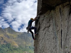 „Il merlo libero” (8c/c+, 180 m) w dolinie Orco – pierwsze klasyczne przejście robi Marcello Bombardi