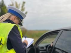 Policja szuka chętnych do pracy. Podali kwotę, jaką dostaniesz na start