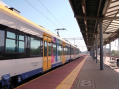 Pasażerka chciała wysiąść z pociągu. Doszło do wypadku. Akcja służb w Tarnowie