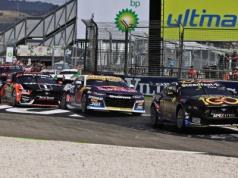 Jak feniks z popiołów – historia wyścigów w Adelajdzie