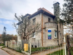 Co dalej z budynkiem dawnego ośrodka zdrowia w Markowicach? Miasto czeka na partnera medycznego