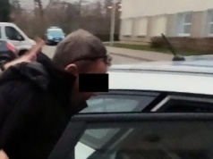 Zaatakował ratowników medycznych w karetce na Targówku. Dostał policyjny dozór