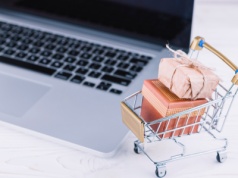 3L rządzi przed świętami. Lampki, Lego, Lewandowski