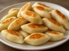 Przypominają kopytka i królują na świątecznych stołach na Podhalu. Recepturę przekazuje się z pokolenia na pokolenie