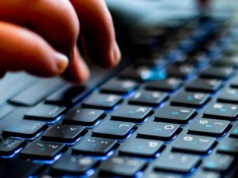 Pobierał dziecięcą pornografię. 49-letni informatyk zatrzymany