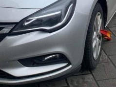 Częstochowa. Zaparkował na zakazie – okazało się, że… nigdy nie miał prawa jazdy