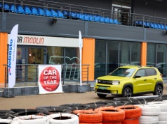 Renault 5 o włos od wygranej! Jak Fiat Panda odniósł zwycięstwo w najważniejszym polskim konkursie Car of the Year?