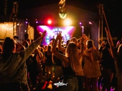 „Klasyczna rąbanka” w Okunince. Właściciele dyskotek przegrali, ale zakaz i tak tylko na papierze