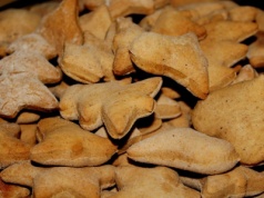 Domowe pierniczki alpejskie. Z tego przepisu wytrzymają nawet do sylwestra