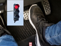 Robisz tak na czerwonym świetle? Ten błąd popełniają nawet doświadczeni kierowcy