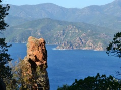 Do tej pory nikt nie podróżował tam zimą. Teraz wyspa wręcz namawia do wycieczek