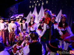 Ponad setka dzieci na scenie! Jubileuszowe jasełka Przedszkola Miejskiego nr 3