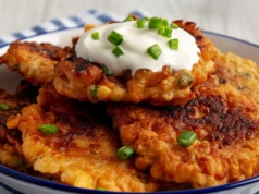 Chrupiące i pożywne placki z kaszy gryczanej - zdrowsza alternatywa dla ziemniaczanych