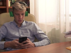 Australia blokuje media społecznościowe dzieciom. Problemem teraz są dorośli