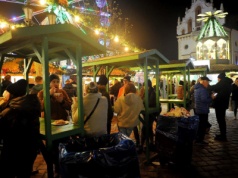 Świąteczne Miasteczko w Rzeszowie. Co tu zjecie i w jakiej cenie?