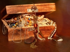 Rodzina mogła cię za plecami pozbawić spadku. Da się to jednak sprawdzić