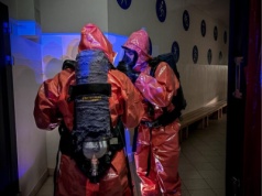 Uczniowie mdleli i skarżyli się na duszności. Ewakuowano ponad 500 osób ze szkoły. W akcji jednostki chemiczne straży pożarnej