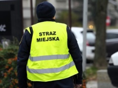 Straż Miejska będzie nadzorować miejsca kontroli ładowania pojazdów elektrycznych i kontrolować punkty skupu złomu