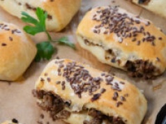 Paszteciki z mięsem i grzybami