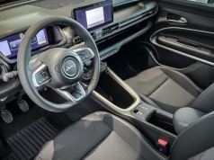 Startował z 138 tys. zł, a teraz za 105 tys. zł prosi o uwagę. Ten hybrydowy SUV z automatem powinien tyle kosztować od początku i jeździłoby ich dziś pełno