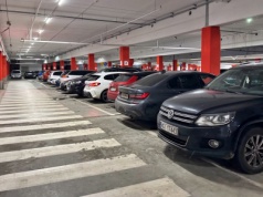 Uważaj na parkingu przed świętami. Oszuści i złodzieje polują na kierowców