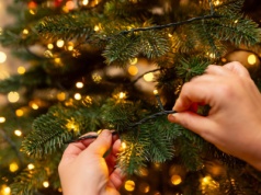Lampki choinkowe mogą pozbawić nas aż 5 tys. zł. O kosztowny błąd nietrudno