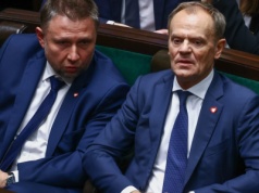 Półmetek rządów Donalda Tuska. Polacy dali premierowi ostrzeżenie