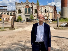 Gorąco wokół projektu Królewskiej Papierni w Konstancinie. Mieszkańcy protestują