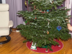 Takiego stojaka na choinkę nie kupuj. Będzie niestabilny i niepraktyczny