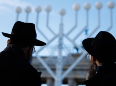 Warszawa: Chabad Lubawicz organizuje obchody Chanuki. Wydarzenie promuje… Katolicka Agencja Informacyjna