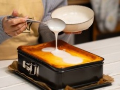 Przepis na domowy lukier, który wychodzi za każdym razem. Wystarczą 2 składniki