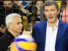 Znany w Polsce trener uratuje siatkarskie gwiazdy? Niedawno został zwolniony