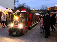 Wesołe miasteczko, ciuchcia św. Mikołaja i lokalne przysmaki. Jarmark Politechniki Bydgoskiej
